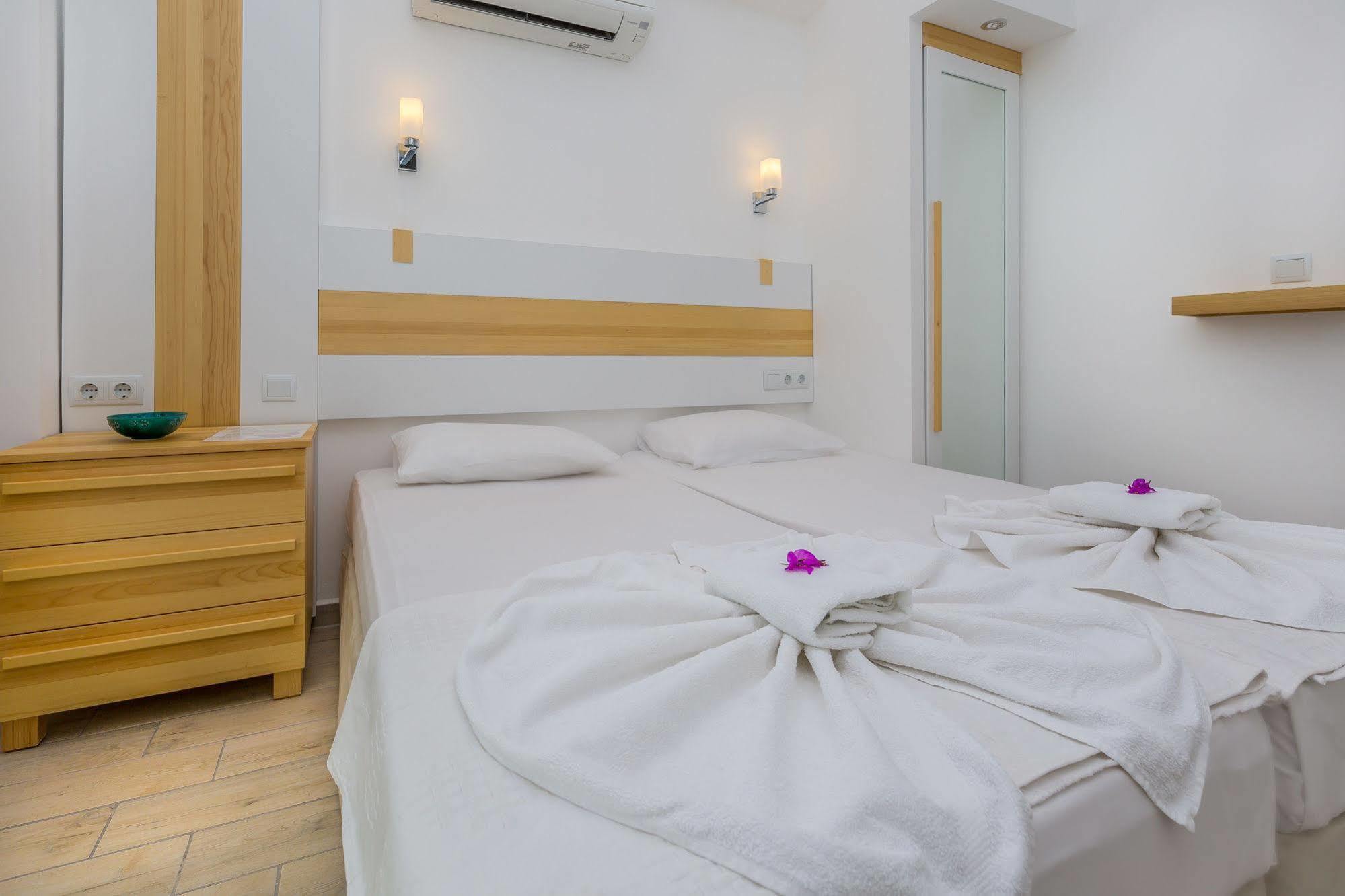 Defne Hotel Каш Екстер'єр фото